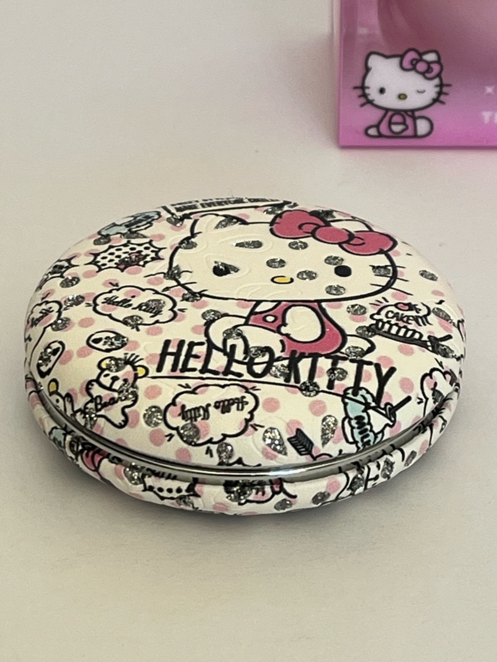 Hello Kitty 4-Piece Makeup Essentials - Picture 5 of 15